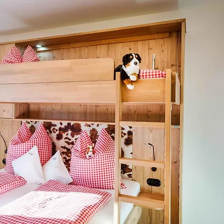 Hussnhof Farm Lodge *