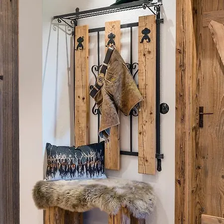 Hussnhof Farm Lodge Апартаменты *