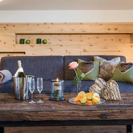 Hussnhof Farm Lodge Апартаменты Sachsenkam