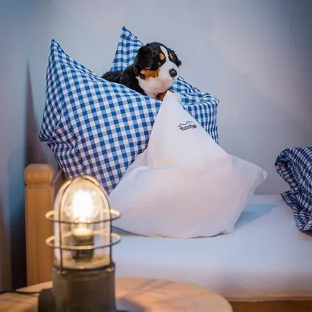 Hussnhof Farm Lodge Апартаменты *