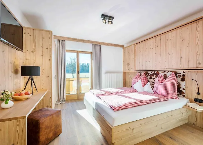 Hussnhof Farm Lodge Sachsenkam