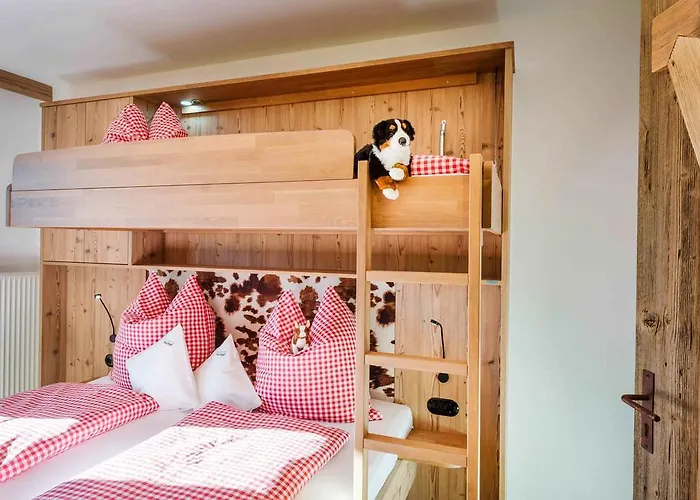 Hussnhof Farm Lodge *